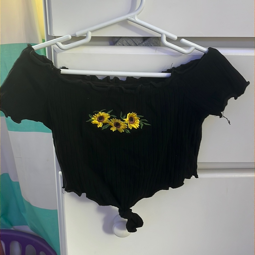 SHEIN cropped top (size 9y)
